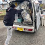 バンに荷物を積めるマイコン